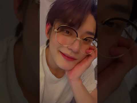 Kim Jiwoong Instagram live