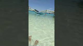 preview picture of video 'Little Boracay in Isla Gigantes'