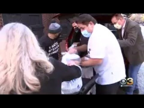 Philadelphia Jeweler Donates Thanksgiving Meals To Pennsylvania Hospital Staff Working Holiday