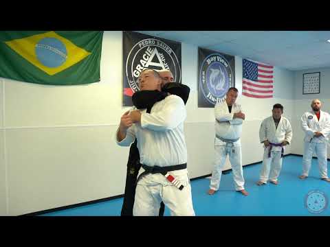Super Simple Standing Rear Naked Choke Escape