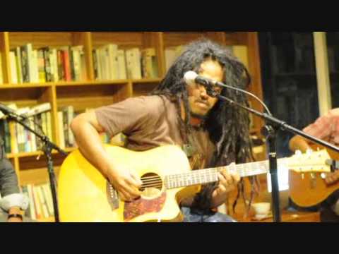 RAY D'SKY - TAK PERLU SEMPURNA (ACOUSTIC VERSION)