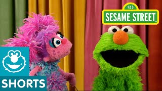 Sesame Street: Elmo&#39;s &quot;Being Green&quot; Mashup
