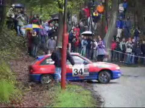 Rajd Elmot 2005 obfity "Trzy zakręty" Jedlina Zdrój. Dzwony i ratowania rally crash Świdnicki