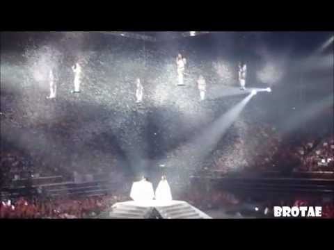 111210 SNSD SG CONCERT - I am in love with the hero (HD)