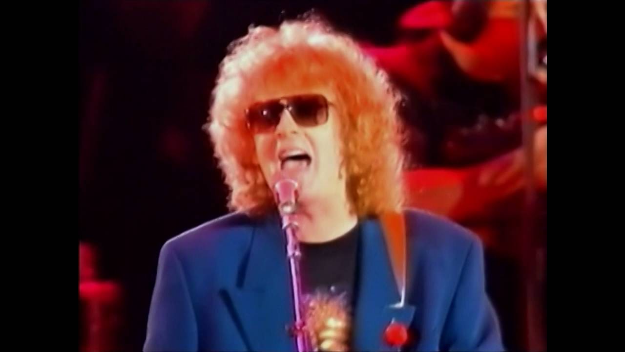 Queen + Ian Hunter, David Bowie & Mick Ronson - All The Young Dudes (different camera angle) - YouTube