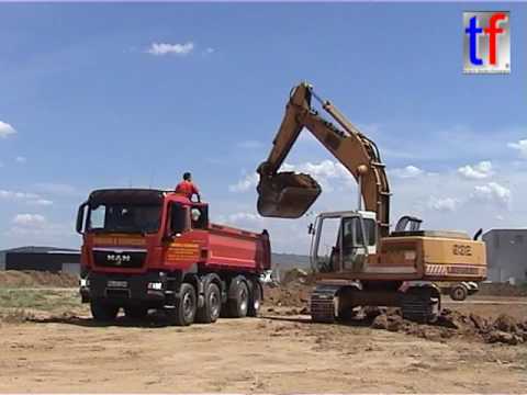LIEBHERR R 932 B Loading Dump Trucks, Rommelshausen, Germany,  26.05.2011.