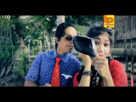 Mak Lepoh feat Etek Kadai - Mati Karancak'an (Lawak Minang)