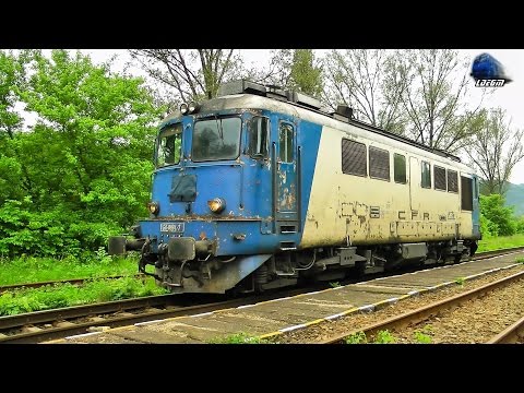 Fluieroasa/Whistle Loco 60-0881-7 la Manevra/at Shunting in Gara Piatra Craiului - 28 May 2015