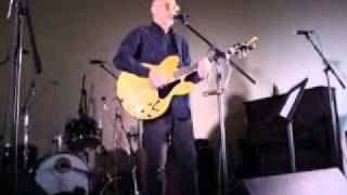 Graham Parker - Love Gets You Twisted - Live Performance