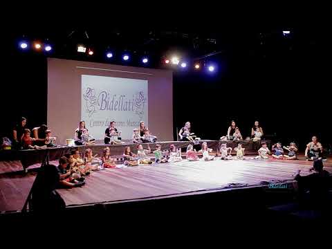Musicalização Infantil BIDELLATI - "Brasileirinho"