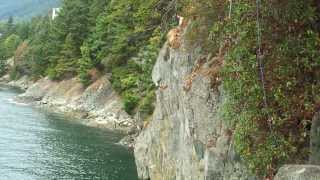 preview picture of video 'Lions Bay 45ft Cliff Jump'