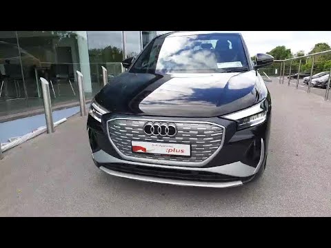Audi Q4 e-tron 40 S Line - Image 2