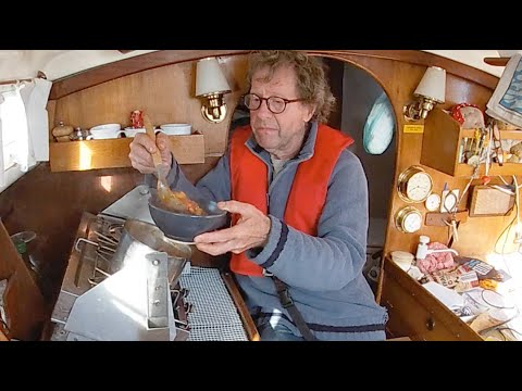 Cooking on a boat! Preparing a hot meal at sea in my 1970 Contessa 26 using one ring & fresh food