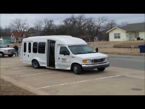 2005 Ford E350 Super Duty shuttle bus for sale | no-reserve Internet auction January 18, 2017