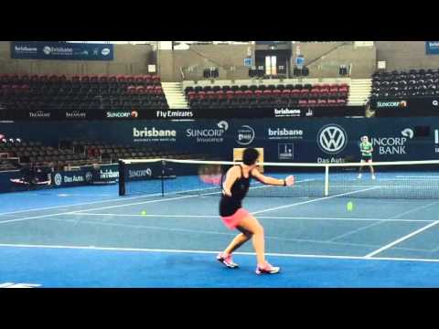 Simona halep and Carla Suarez Navarro forehand comparison from behind