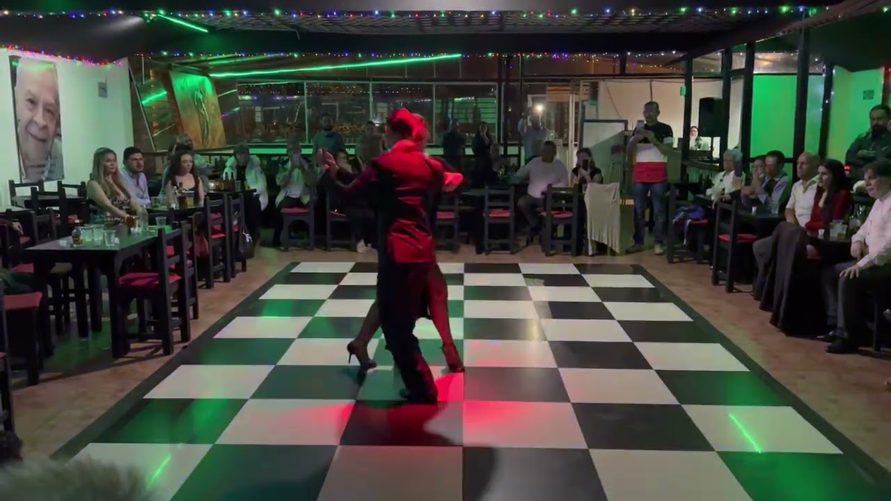 Noelia Hurtado y Juan Vargas - No Quiero Perderte