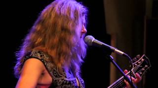 Dar Williams - Full Performance - Radio Woodstock 100.1 - 8/25/15