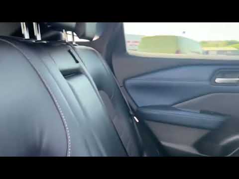 Nissan Qashqai SV PREMIUM 1.3 PET MILD HYBRID - Image 2
