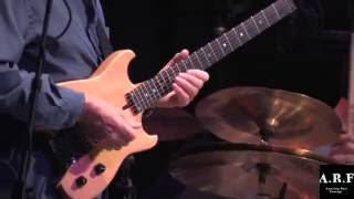 &quot;Allan Holdsworth plays Guthrie Govan !!!&quot; - AMAZING RARE FOOTAGE !!!-