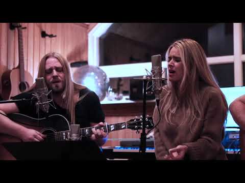 True Colors-  Jóhanna & Eyþór Ingi live home acoustic version