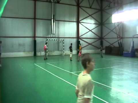 voluntari in corpul pacii USA - sala de sport din comuna raciu MOV004.MPG