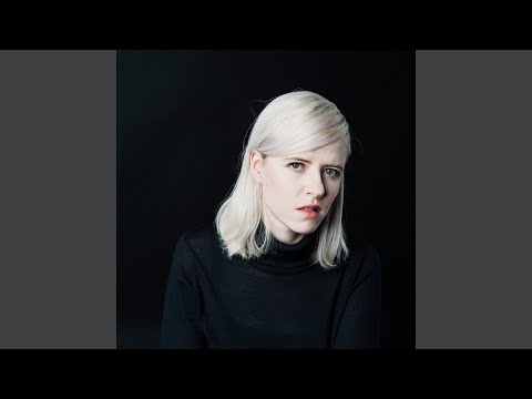 download lagu mp3 mp4 Amber Arcades Cannonball, download lagu Amber Arcades Cannonball gratis, unduh video klip Amber Arcades Cannonball