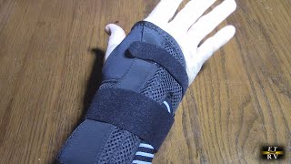 AGPTEK Carpal Tunnel Wrist Brace for Men & Women with 2 Splints, for Arthritis, Sprains, Tendonitis