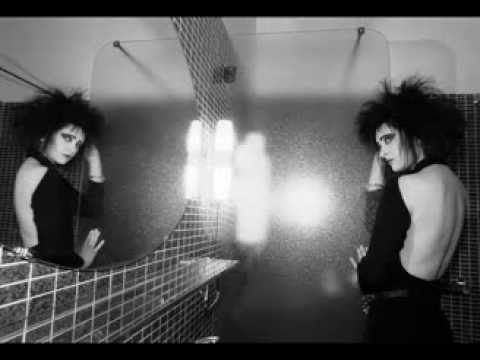 Siouxsie and the Banshees - Eve White/Eve Black