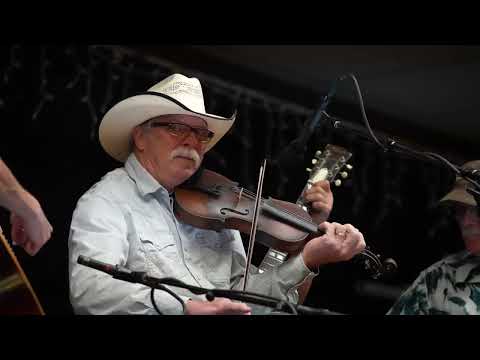 C1686 - Carl Hopkins - Dusty Miller (Open Round)