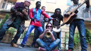 'Halla Allah' by SuperHelle feat Balla Sidibe (Baobab)