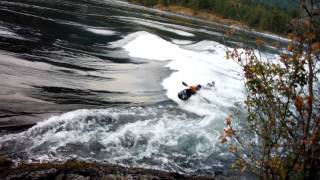 preview picture of video 'Skookumchuck Narrows, BC: 1st Dynamic Duo Tandem Kayak Surfing The Wave, August 2012'