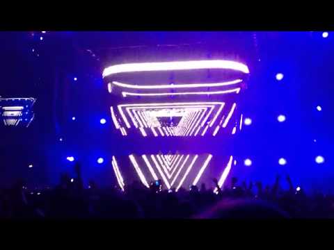 SHM Chicago - Leave the World Behind You