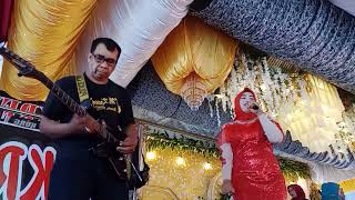 Download lagu M KRENN plus,tirai cinta ibuk' tamu undangan mp3 Download lagu M KRENN plus,tirai cinta ibuk' tamu undangan mp3