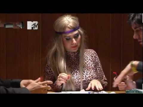 Comédia MTV 2011 - Roxanne é interrogada