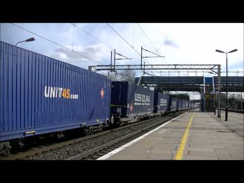 Some Amazing Freight Train Horns @ Cheddington 27/02/2015