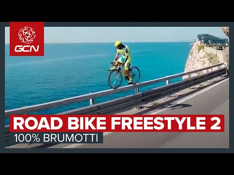 Haciendo virguerias con una bicicleta de carreras hqdefault - Haciendo virguerias con una bicicleta de carreras