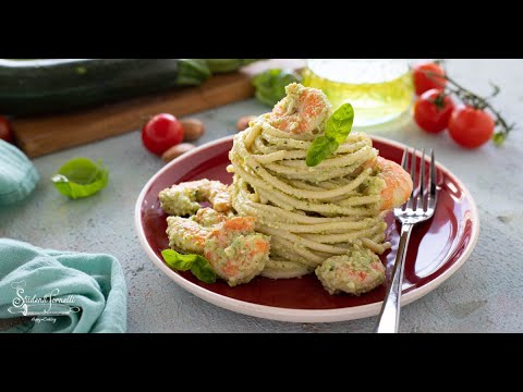 SPAGHETTI PESTO DI ZUCCHINE E GAMBERI (in 20 minuti)