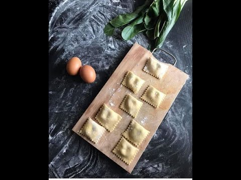RAVIOLI DI RICOTTA, BIETOLE E ZAFFERANO SARDI assolutamente da provare
