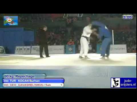 Judo 2010 Tblisi: Burhan Kocan (TUR) - Saba Gavashelishvili (GEO) [-90kg].