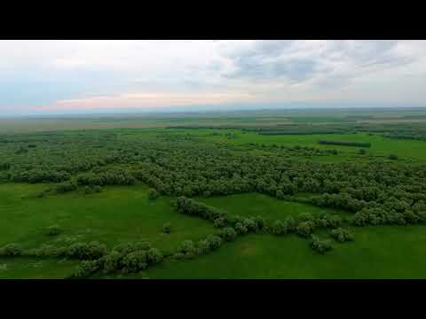 Natural scenery is beautiful, but human nature is more beautiful!