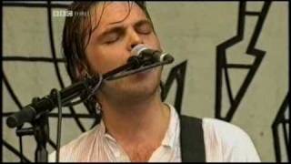 Supergrass -  Pumping On Your Stereo - Glastonbury 2004
