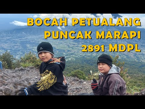 Bocah 8 Tahun Mendaki Puncak Gunung Marapi Sumatera Barat
