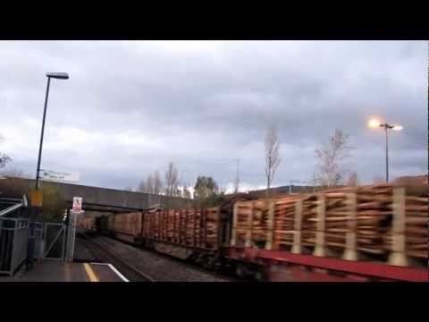 Colas 56 56094 screaming through Baglan on 6Z51 Baglan to Chirk Logs 27/11/11 16.28