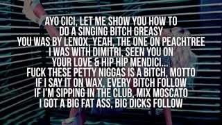 Nicki Minaj   I&#39;m Out (Verse with Lyrics On Screen)