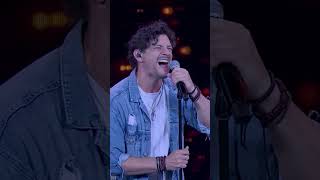 Rob Mills ROCKS the Australian Open playing Bon Jovi's Greatest Hits!