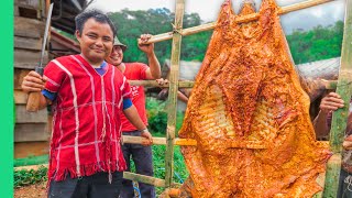 Thai Tribe Cooks GIANT Pig Whole!! Rare Karen Village Food!!