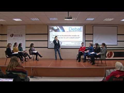 Në debat me studentët e komunikimit