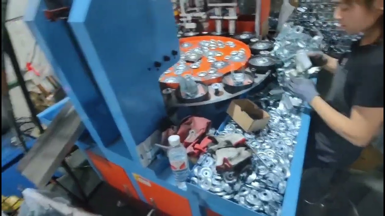 Double manual caster bracket riveting machine,testing at the customer's factory #casterassembly