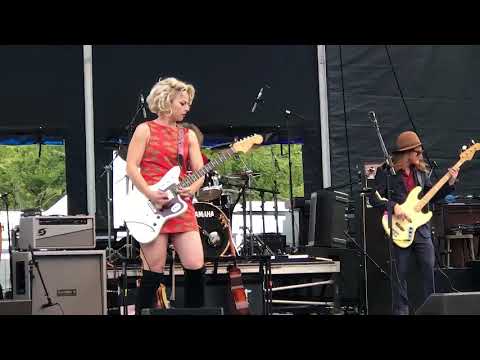 Samantha Fish - Roots 'n' Blues 'n' BBQ Festival, Columbia, MO - 9/28/18