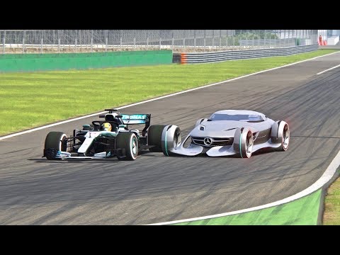 Mercedes F1 2018 vs Mercedes Silver Arrow Concept - Monza